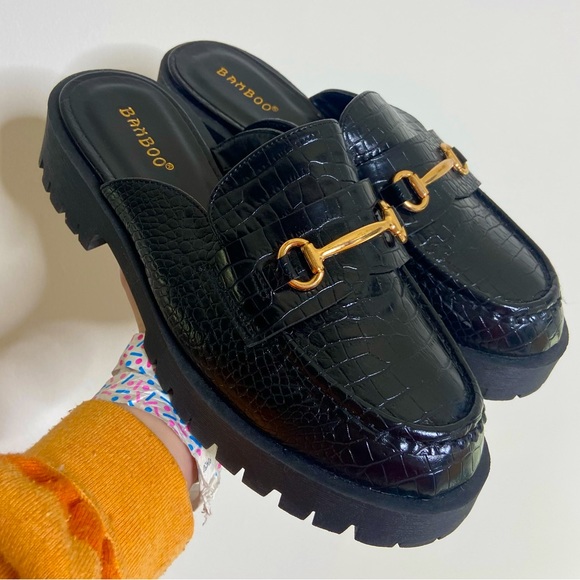 BAMBOO Shoes - Bamboo black croc loafers